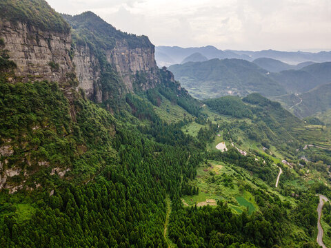 金佛山睡佛山懸崖航拍