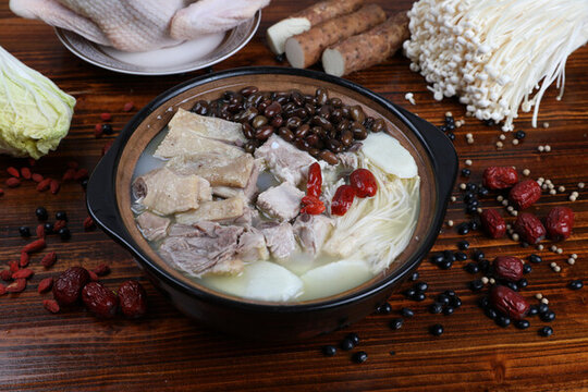 黑豆排骨雞肉湯