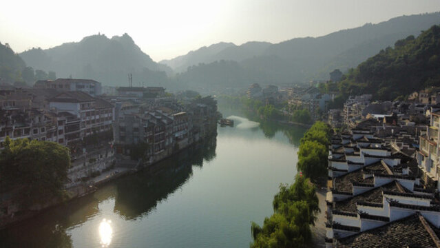 貴州航拍鎮(zhèn)遠(yuǎn)古鎮(zhèn)小城生活