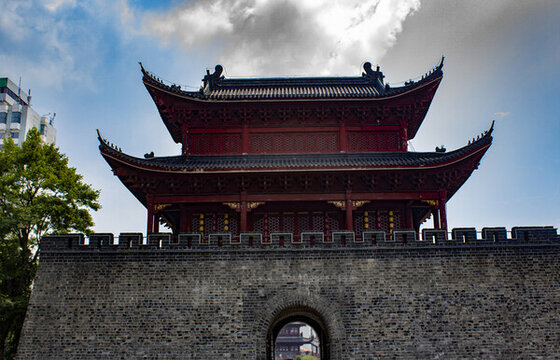 岳陽(yáng)瞻岳門(mén)