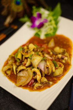 香辣炒魷魚(yú)
