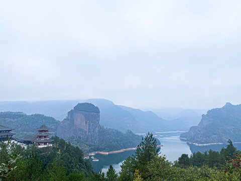 銅鈸山
