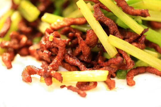 芹菜炒肉絲