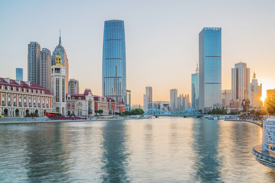 天津城市建筑和海河和橋梁
