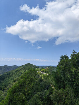 白云遠山