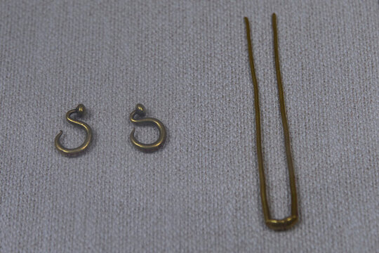 唐代金耳環(huán)金釵