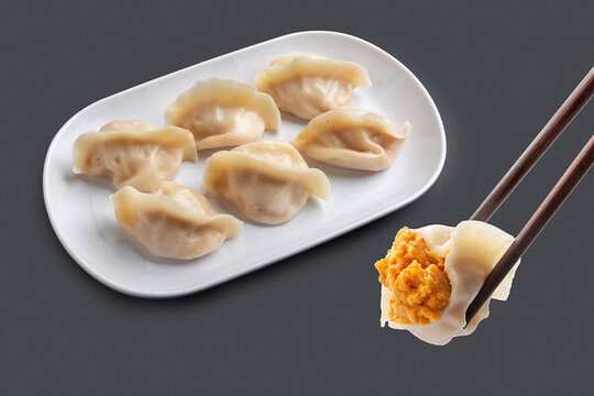 海膽?zhàn)W餃子