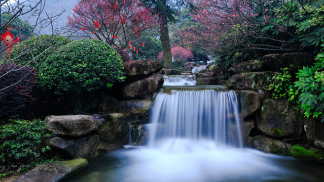 地下長(zhǎng)河瀑布流水梅花風(fēng)光