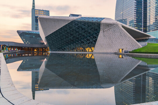 廣州大劇院和花城廣場(chǎng)建筑夜景