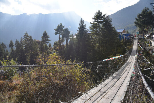 吊桥西藏