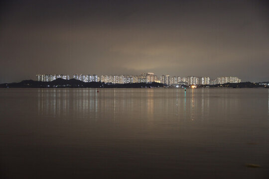 江邊夜景