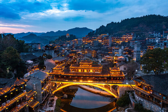 航拍湖南湘西芙蓉鎮(zhèn)風(fēng)光