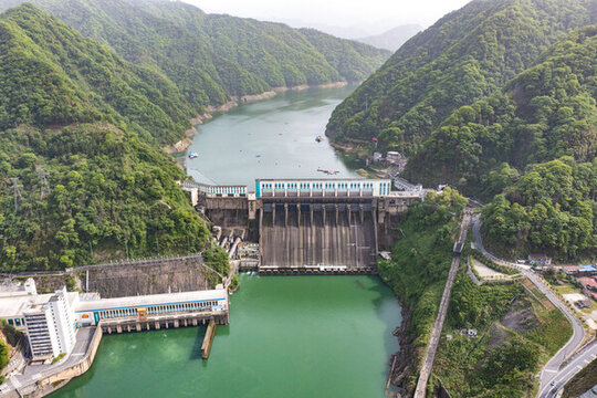 航拍湖南益陽(yáng)安化縣柘溪水庫(kù)