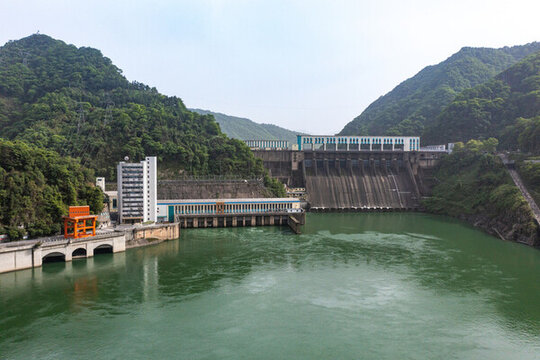 航拍湖南益陽(yáng)安化縣柘溪水庫(kù)