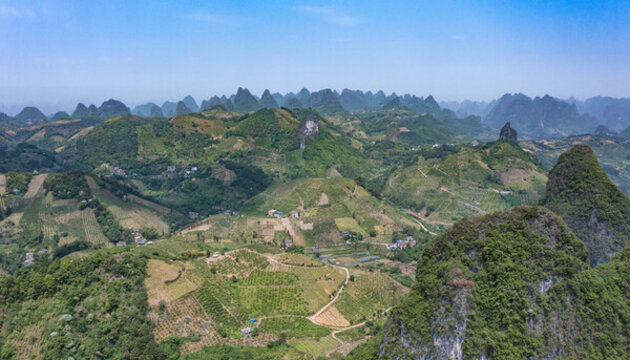 航拍廣西桂林陽朔桂林山水