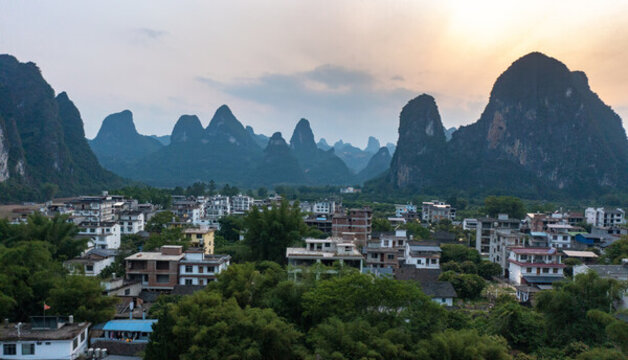 航拍廣西桂林陽(yáng)朔桂林山水