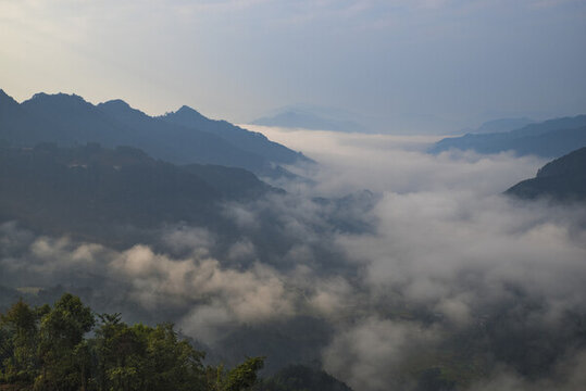 山區(qū)山脈大山云霧