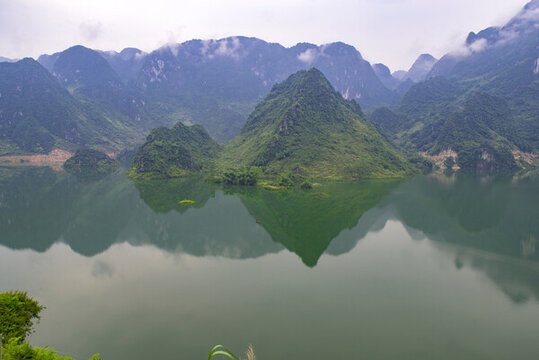 山水倒影自然風(fēng)光