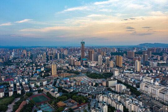 航拍湖南岳陽市城市景觀