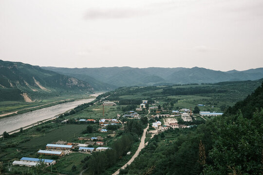 俯瞰山川