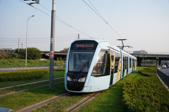 成都有軌電車春天軌道攝影火車