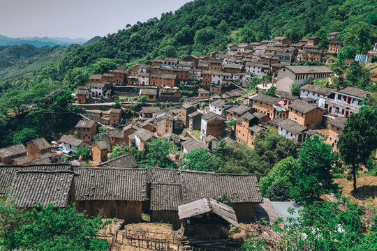 陽產(chǎn)土樓