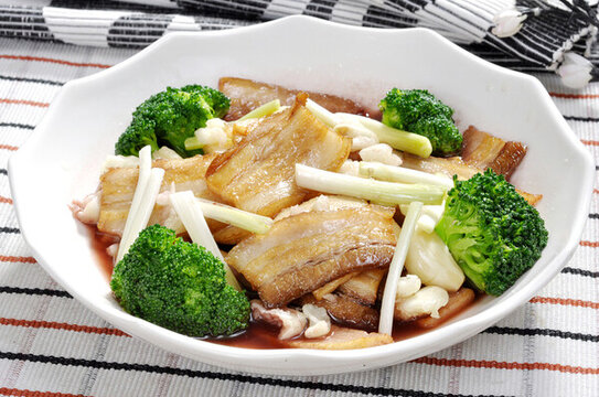 養(yǎng)生紅酒杏包菇