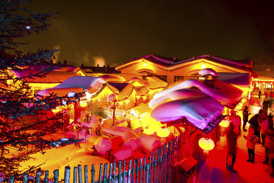 雪鄉(xiāng)夜景