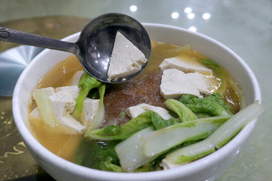 四川劍門(mén)關(guān)劍閣豆腐宴蹄花豆腐