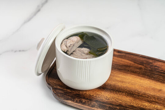 海帶燉排骨湯