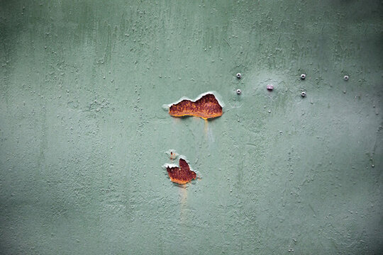綠色生銹鐵皮