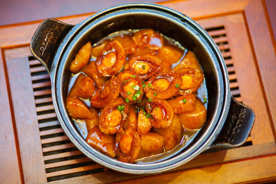 土豆燒鮑魚(yú)