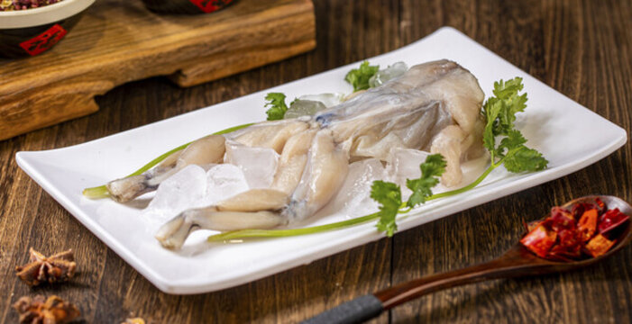 鮮牛蛙