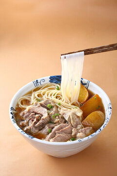 夾骨肉粉干