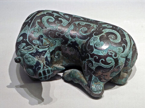 錯銀臥牛青銅鎮(zhèn)