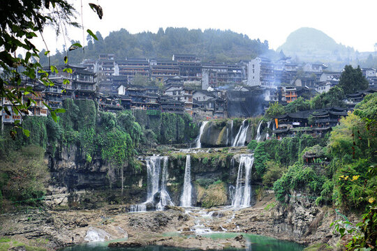 芙蓉古鎮(zhèn)瀑布全景