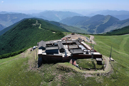 五臺山南臺頂大藍(lán)天古建寺廟