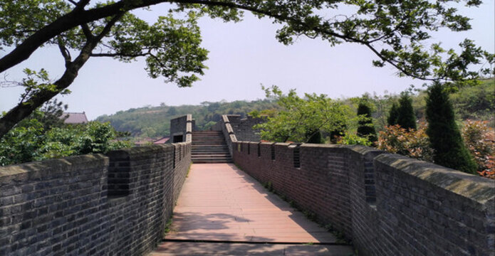 江蘇宜興丁蜀鎮(zhèn)大潮山小長城