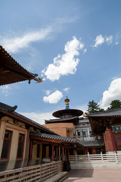 五臺山古文殊寺藍(lán)天白云古建