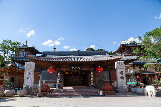五臺山古文殊寺藍(lán)天白云古建