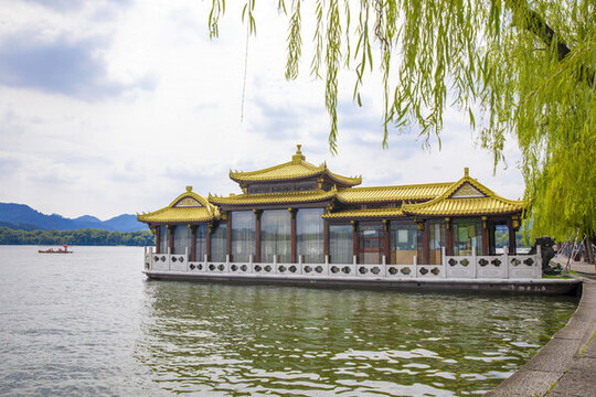 西湖游船