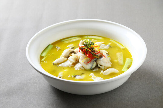 老碗酸菜魚(yú)