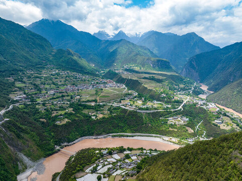 云南貢山丙中洛旅游區(qū)自然風(fēng)光