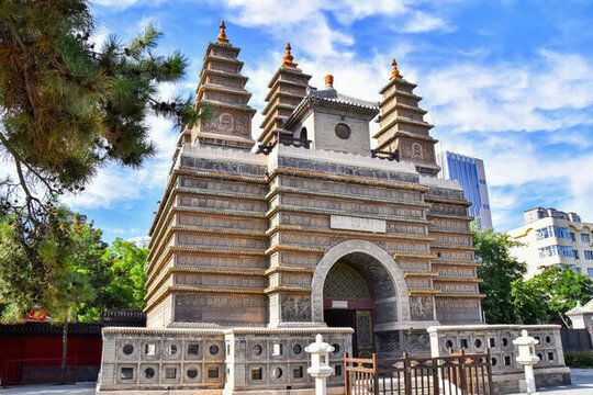 五塔寺全景