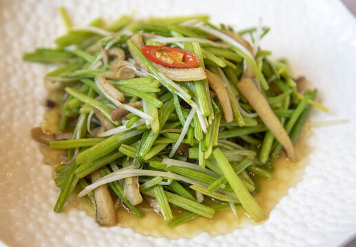 芹菜炒鰻干