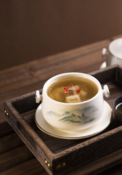 土豬肉湯