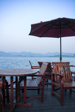杭州冷色調(diào)湖景