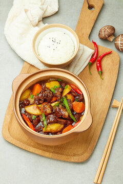 黃燜牛肉煲
