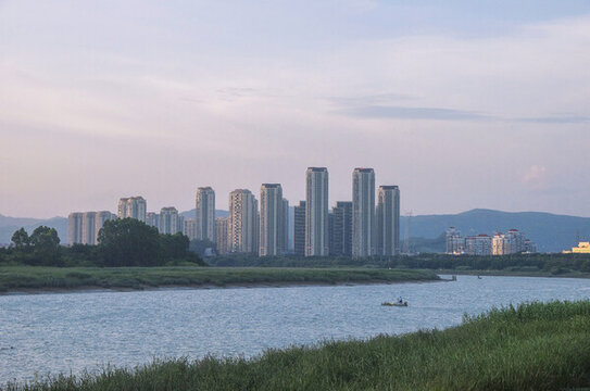 泉州城市高樓河流