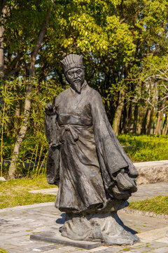 名人賢士雕像